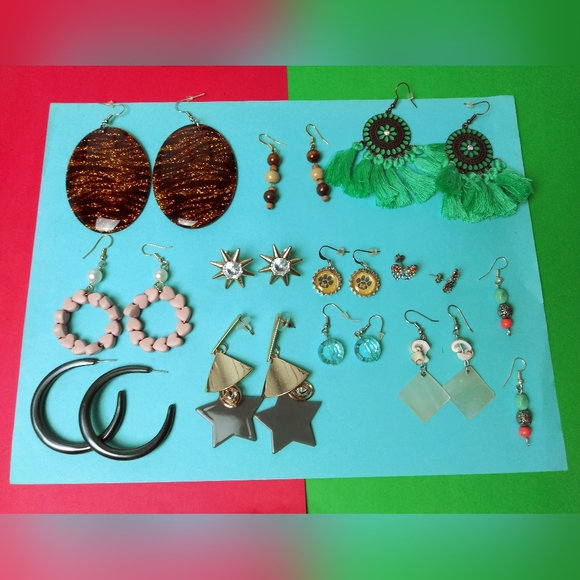 Earrings Assortment Bundle Of 12 - Picture 1 of 3
